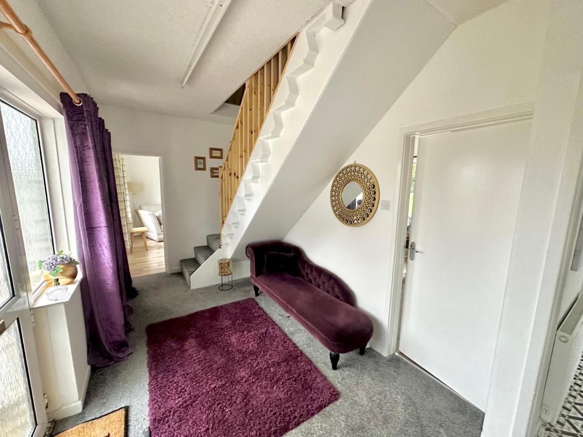 Three Bedroom Rural, Relaxing And Peaceful,Dogs Welcome! With Cymru Holidays Abergavenny Exterior photo